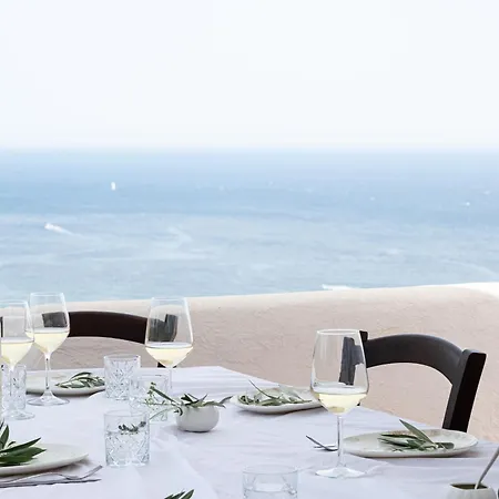 Mizar - Newly Renovated Private And An Amazing View Villa