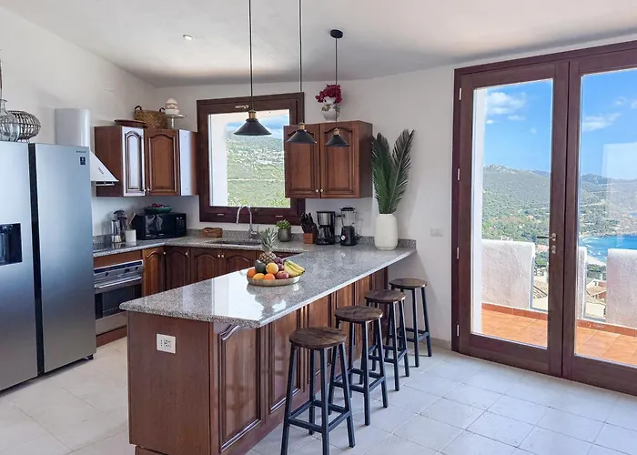 Mizar - Newly Renovated Private And An Amazing View