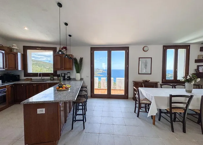 Mizar - Newly Renovated Private And An Amazing View *
